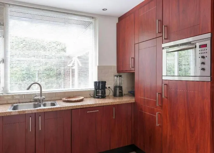 Ground Floor And Twin Bedroom In Luxurious With Beautiful Garden Very Near Tue And Centre Eindhoven