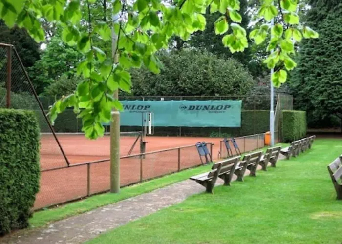 Rum i privatbostad Ground Floor And Twin Bedroom In Luxurious With Beautiful Garden Very Near Tue And Centre Eindhoven