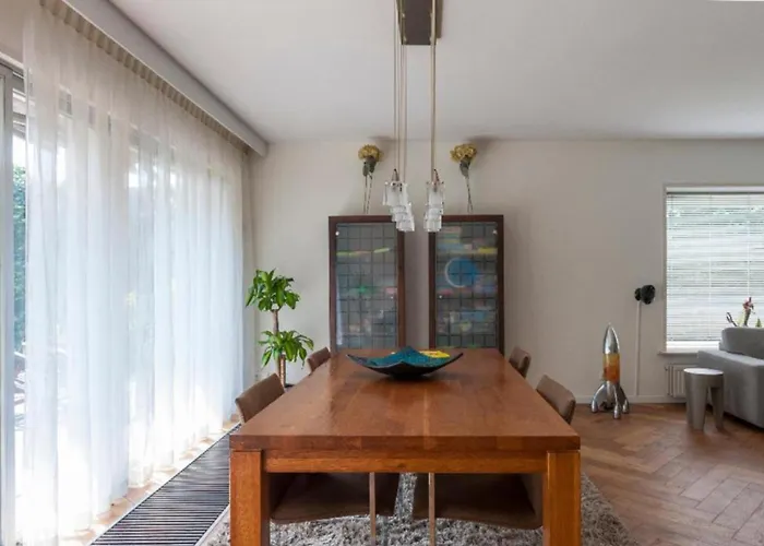 Ground Floor And Twin Bedroom In Luxurious With Beautiful Garden Very Near Tue And Centre Kwatera prywatna Eindhoven