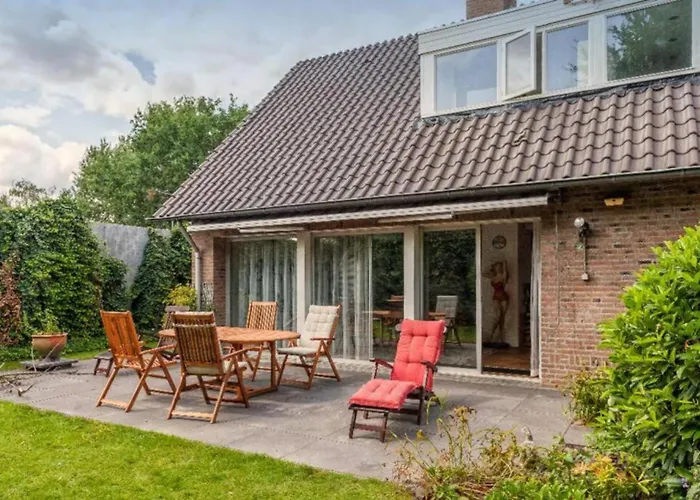 Ground Floor And Twin Bedroom In Luxurious With Beautiful Garden Very Near Tue And Centre Eindhoven