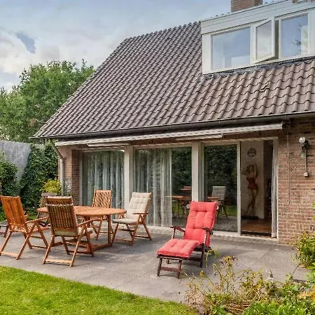 Ground Floor And Twin Bedroom In Luxurious With Beautiful Garden Very Near Tue And Centre Эйндховен